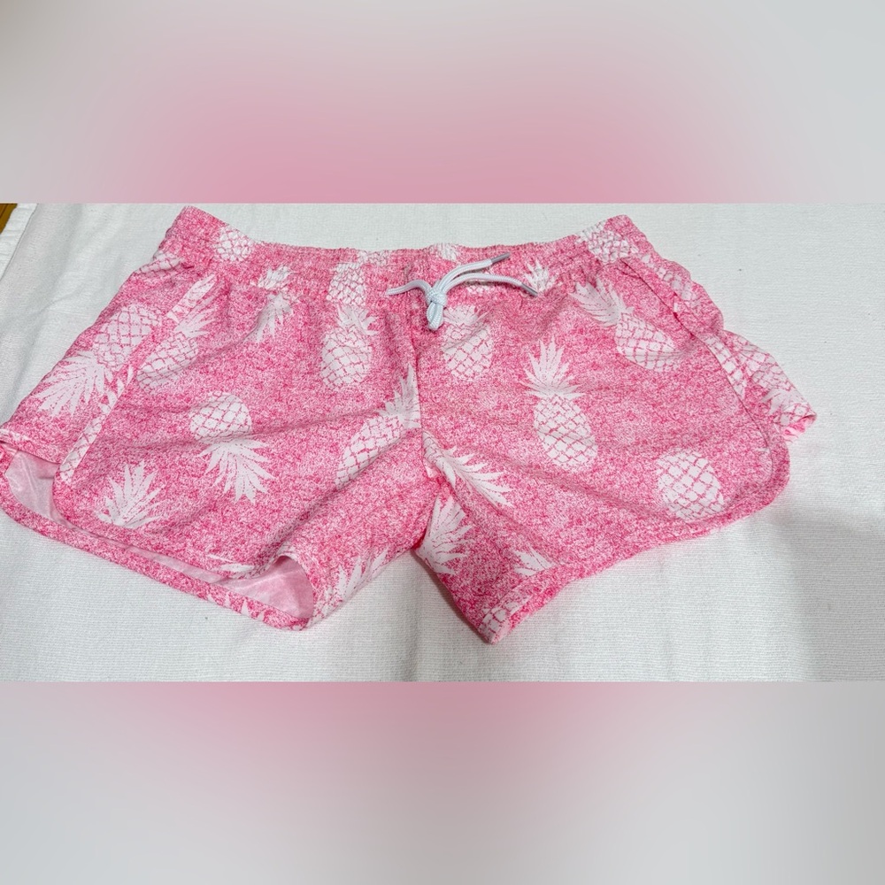 Pink Pineapple Print Women's Athletic Shorts